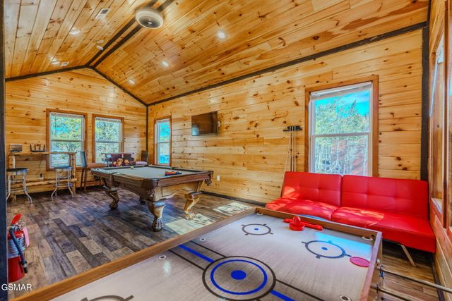 2540 White Timberlake Drive, Sevierville, TN 37876