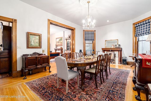 910 Cherokee Rd, Louisville, KY 40204