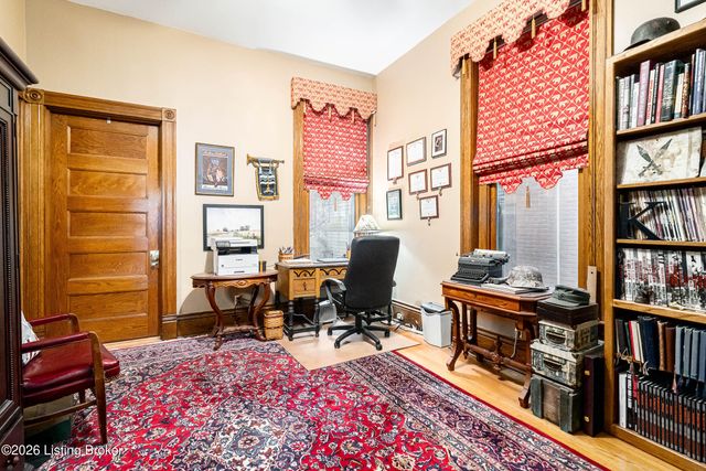 910 Cherokee Rd, Louisville, KY 40204