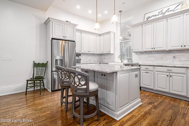 910 Cherokee Rd, Louisville, KY 40204