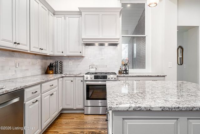 910 Cherokee Rd, Louisville, KY 40204