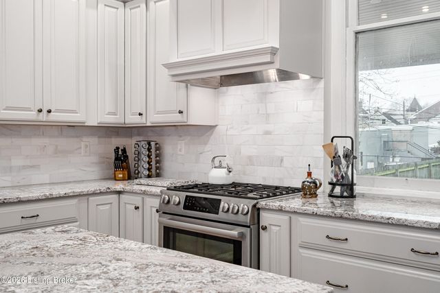 910 Cherokee Rd, Louisville, KY 40204