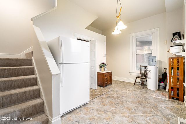 910 Cherokee Rd, Louisville, KY 40204