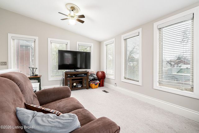 910 Cherokee Rd, Louisville, KY 40204