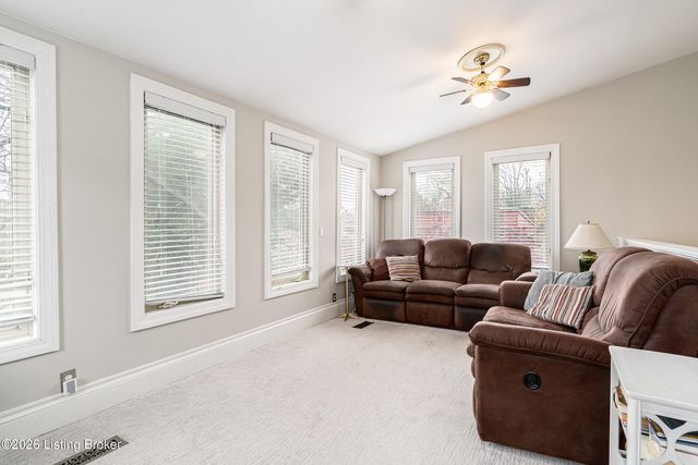 910 Cherokee Rd, Louisville, KY 40204