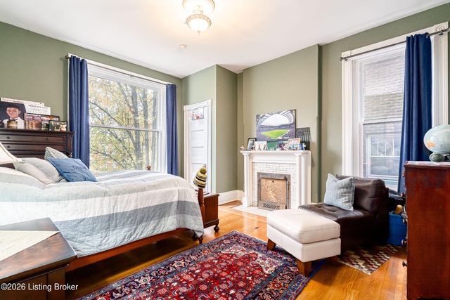 910 Cherokee Rd, Louisville, KY 40204