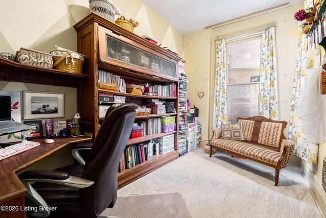 910 Cherokee Rd, Louisville, KY 40204