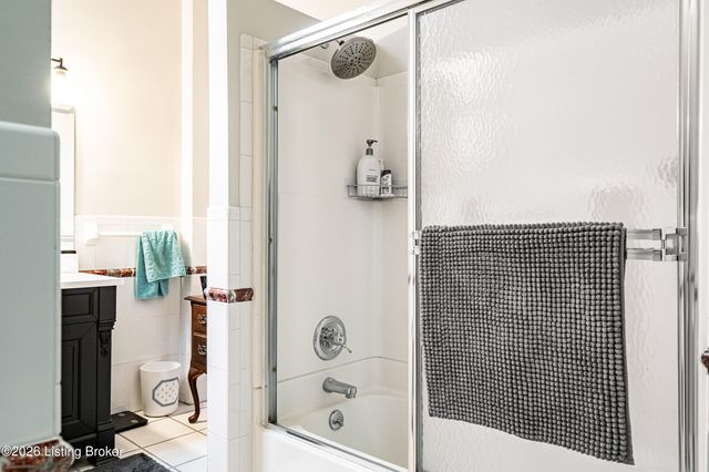 910 Cherokee Rd, Louisville, KY 40204