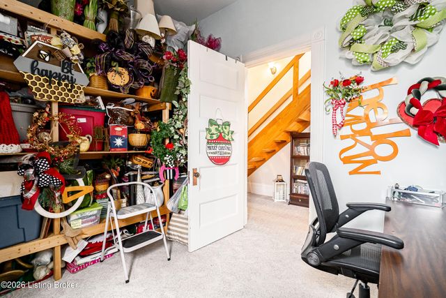 910 Cherokee Rd, Louisville, KY 40204