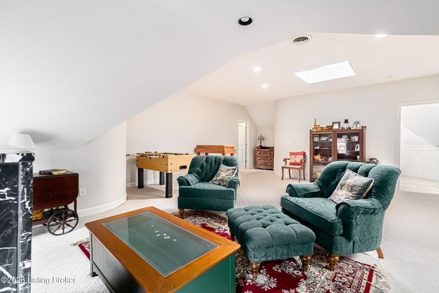 910 Cherokee Rd, Louisville, KY 40204