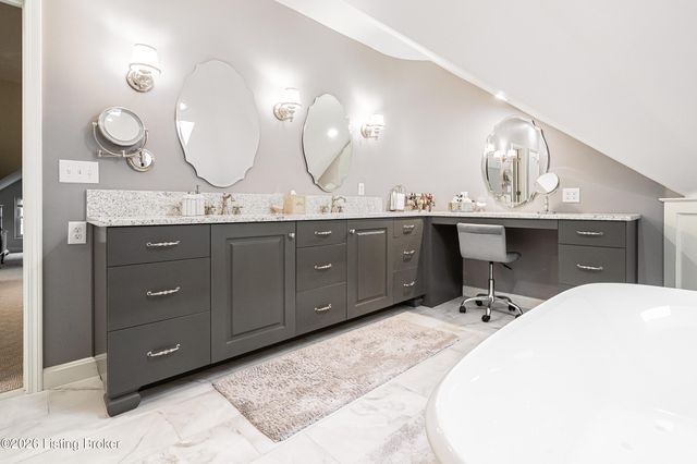 910 Cherokee Rd, Louisville, KY 40204