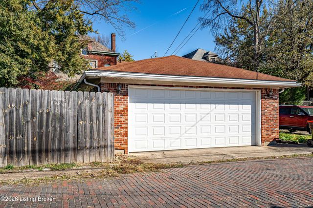 910 Cherokee Rd, Louisville, KY 40204