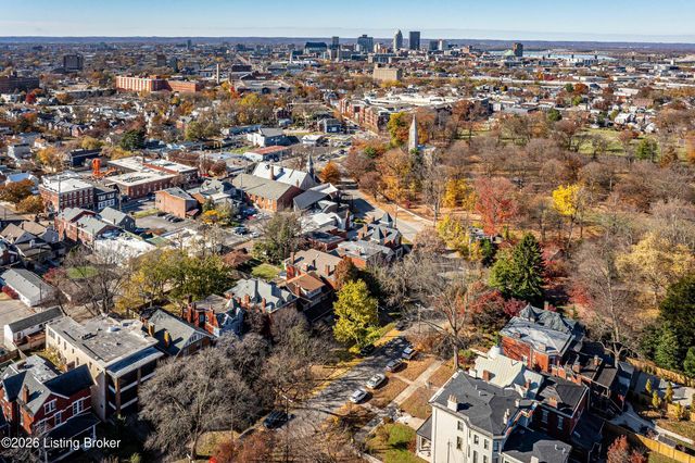 910 Cherokee Rd, Louisville, KY 40204