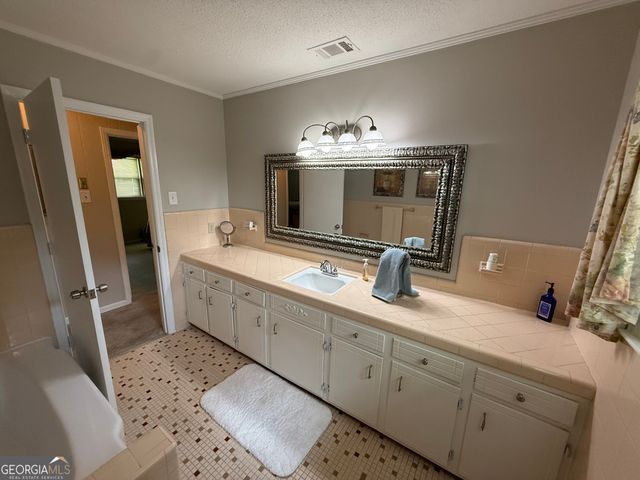 211 Ellen Street, Summerville, GA 30747