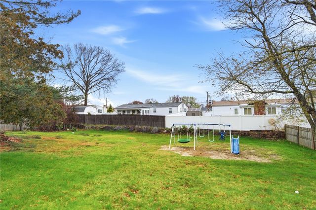 15 Versailles Street, Cranston, RI 02920