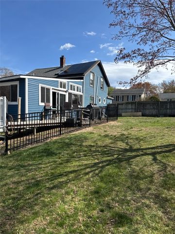 15 Versailles Street, Cranston, RI 02920