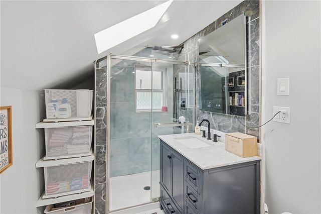 15 Versailles Street, Cranston, RI 02920