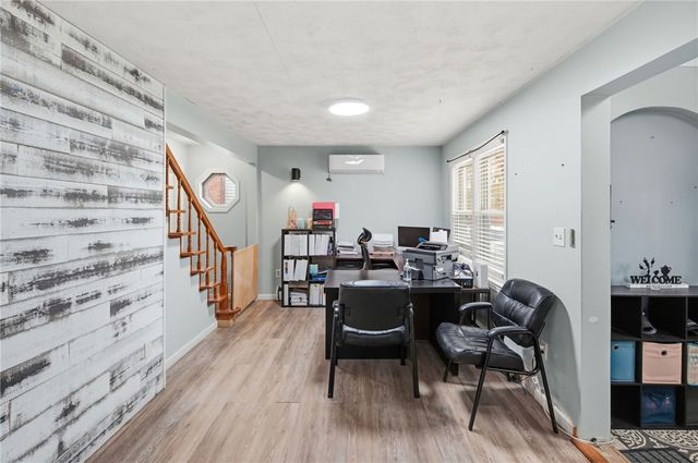 15 Versailles Street, Cranston, RI 02920