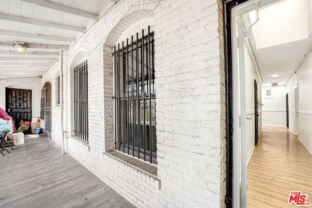 5151 S Vermont Avenue, Los Angeles, CA 90037
