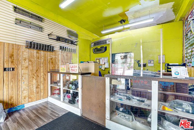5151 S Vermont Avenue, Los Angeles, CA 90037