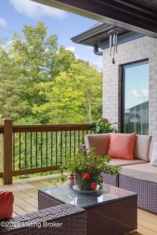17511 Shakes Creek Dr, Louisville, KY 40023