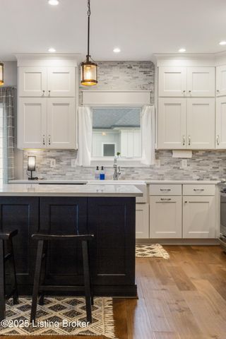 17511 Shakes Creek Dr, Louisville, KY 40023