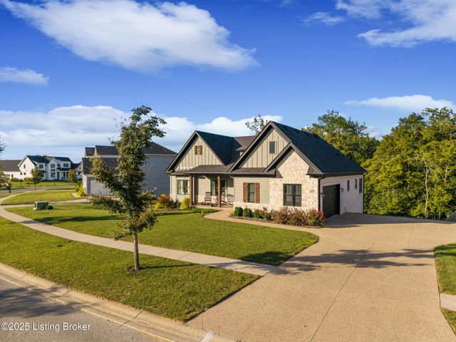 17511 Shakes Creek Dr, Louisville, KY 40023