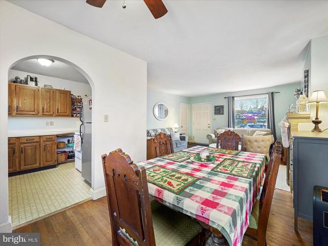 467 HEINTZELMAN AVE, Chambersburg, PA 17201