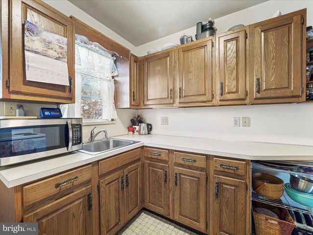 467 HEINTZELMAN AVE, Chambersburg, PA 17201