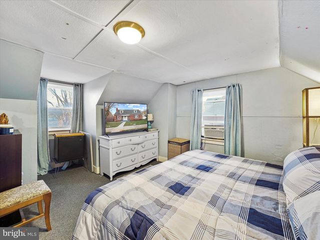 467 HEINTZELMAN AVE, Chambersburg, PA 17201