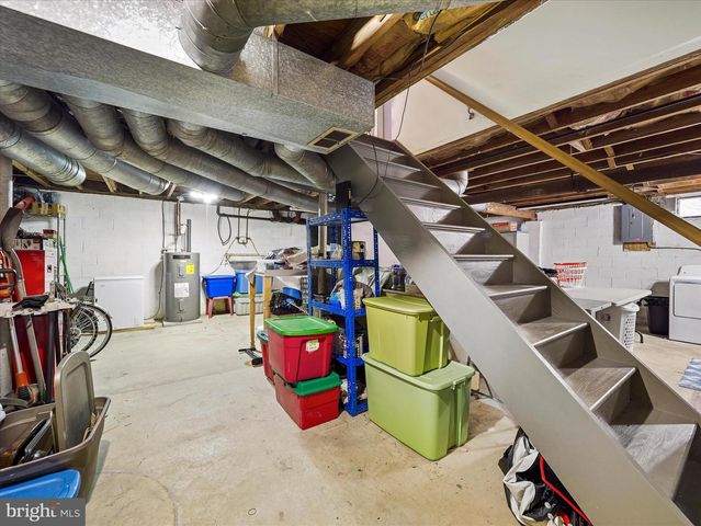 467 HEINTZELMAN AVE, Chambersburg, PA 17201