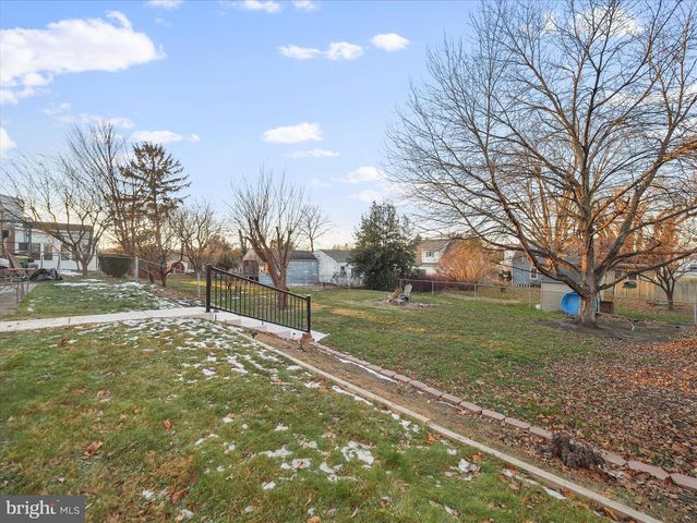 467 HEINTZELMAN AVE, Chambersburg, PA 17201