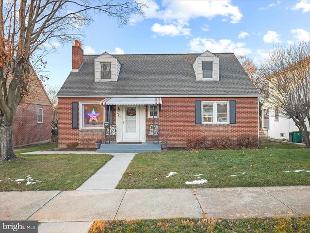 467 HEINTZELMAN AVE, Chambersburg, PA 17201