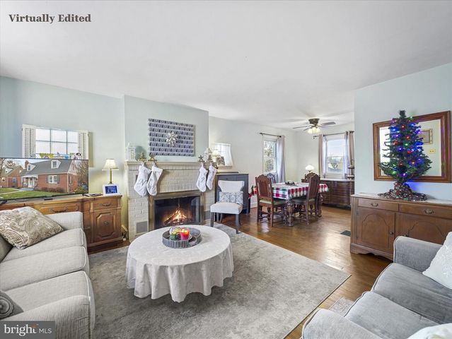 467 HEINTZELMAN AVE, Chambersburg, PA 17201