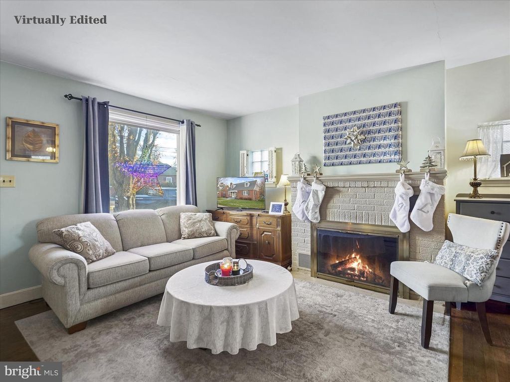 467 HEINTZELMAN AVE, Chambersburg, PA 17201