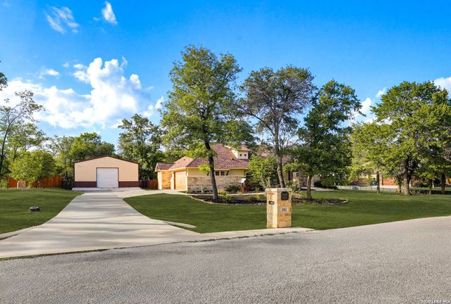 181 CHAMPIONS BLVD, La Vernia, TX 78121