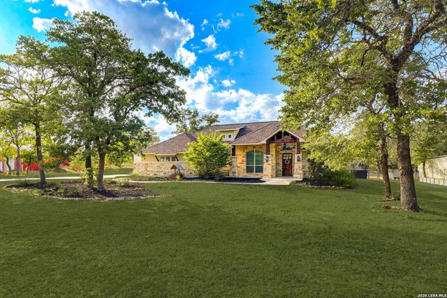 181 CHAMPIONS BLVD, La Vernia, TX 78121