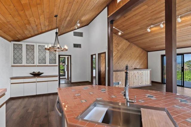 10447 Chevy Lane Lane, La Mesa, CA 91941