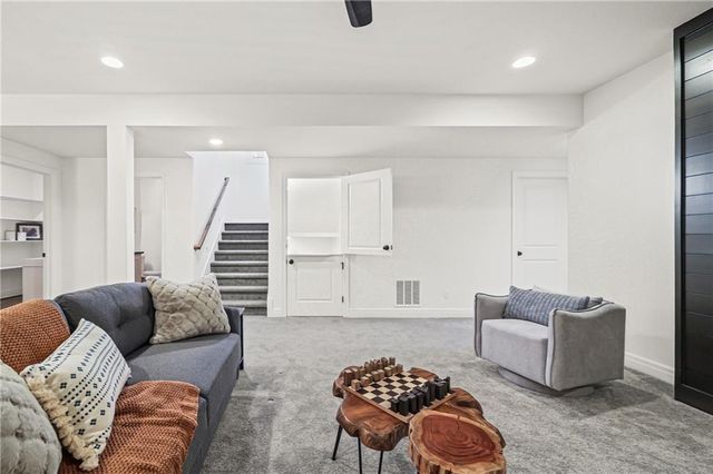 20312 E 22nd Street S, Independence, MO 64057