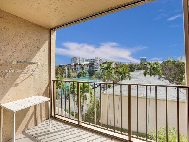 2001 Atlantic Shores Blvd 419, Hallandale Beach, FL 33009