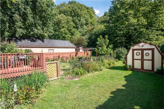 2355 Pennsylvania Avenue, Lower Mt Bethel Twp, PA 18013