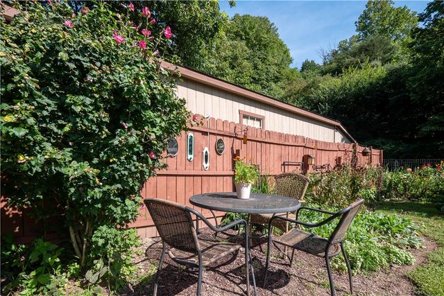2355 Pennsylvania Avenue, Lower Mt Bethel Twp, PA 18013