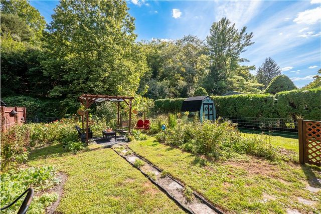 2355 Pennsylvania Avenue, Lower Mt Bethel Twp, PA 18013