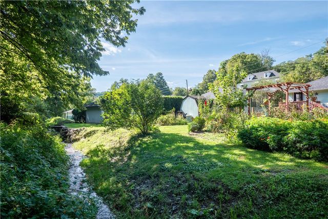 2355 Pennsylvania Avenue, Lower Mt Bethel Twp, PA 18013