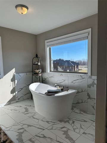 15870 Via Manzoni, Macomb, MI 48042