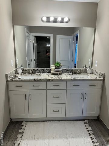 15870 Via Manzoni, Macomb, MI 48042