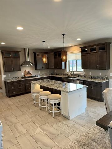 15870 Via Manzoni, Macomb, MI 48042