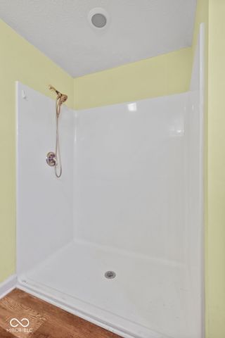 923 Stave Oak Drive, Beech Grove, IN 46107