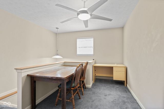 923 Stave Oak Drive, Beech Grove, IN 46107