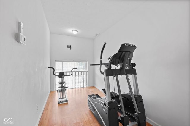 923 Stave Oak Drive, Beech Grove, IN 46107